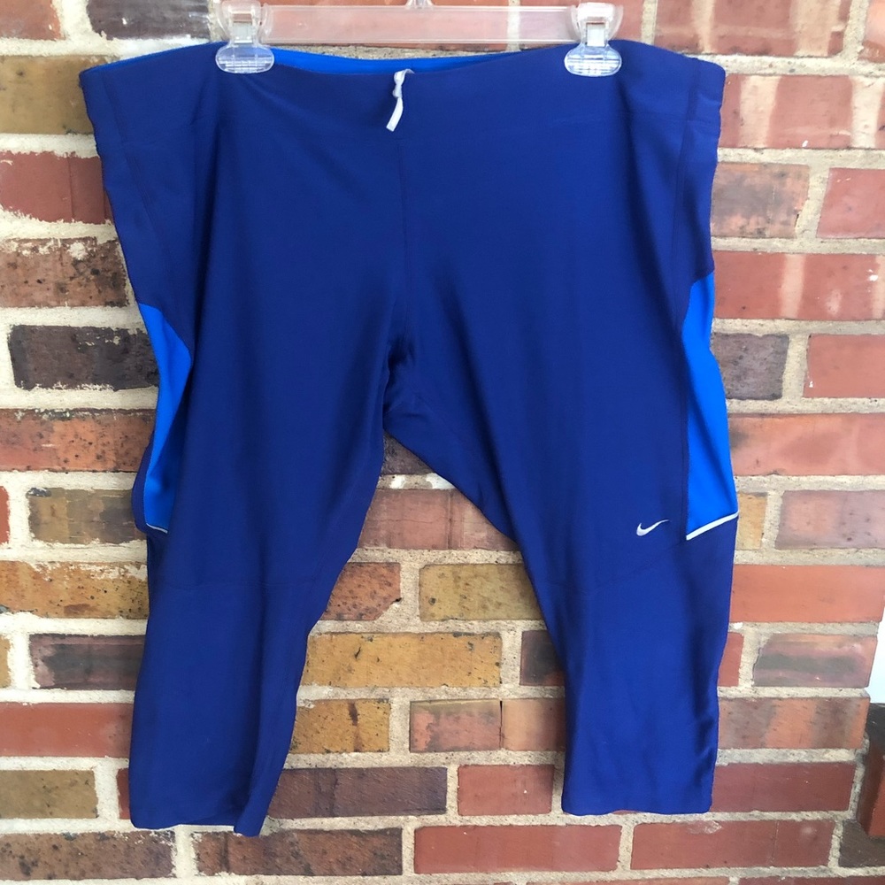 Nike dri-fit capri workout pants